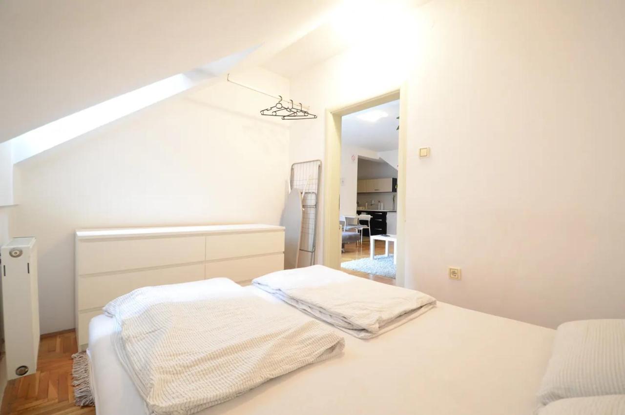 Spacious 1-bedroom apartment Novi Sad Exterior foto
